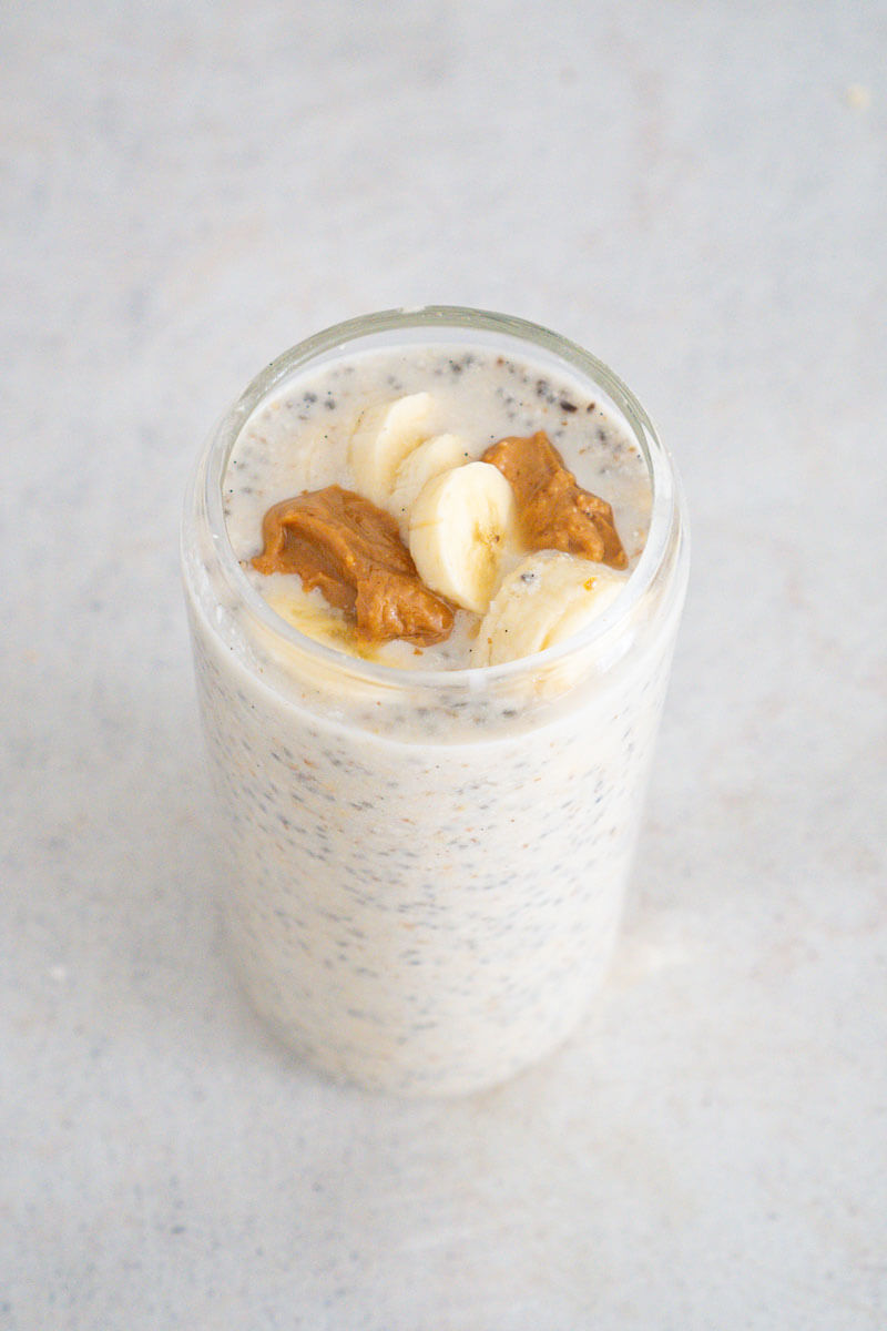 Cashew-kokos overnight oats